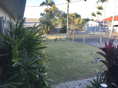 QUIRKY QUEENSLANDER 6 BEDROOM HOME - Accommodation Melbourne 2