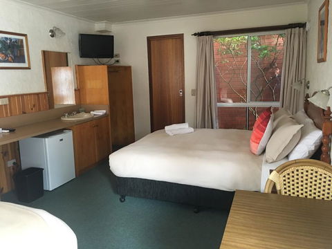 Railway Motel Myrtleford - Accommodation Melbourne 1