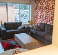 Rare  Spacious Apt W/ City Views Close to CBD/MCG Free Wi-Fi  Carpark  Netflix - Accommodation Melbourne