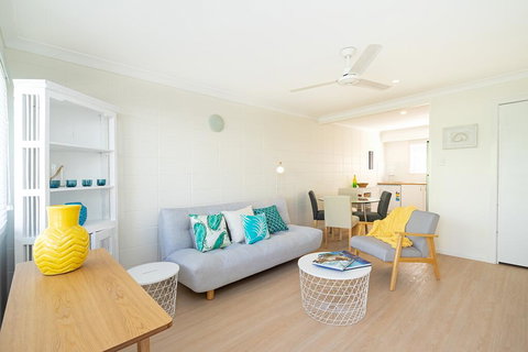 Relaxed Beachside Experience On The Coast - Accommodation Melbourne 0