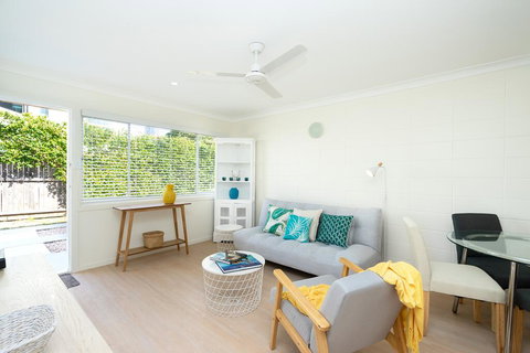 Relaxed Beachside Experience On The Coast - Accommodation Melbourne 2