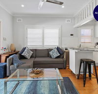 Relaxed Clovelly Beach Home - Parking - Cloey6 - Accommodation Melbourne