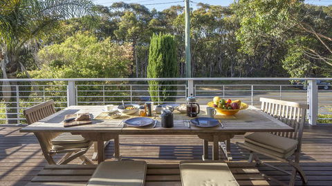 Rennies Retreat-Bushland & Ocean Views - Accommodation Melbourne 2