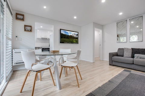 Renovated Unit In The Heart Of Macquarie Park - Accommodation Melbourne 0