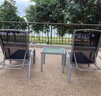 RENTAL All  inclusive Tidy Renovated Studio Apartment on The Strand Pool  - Melbourne 4u