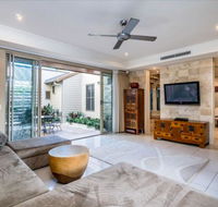 Resort Living with Private Pool sleeps 8 - Accommodation Melbourne