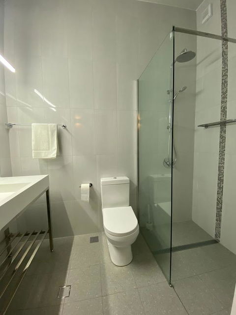 Richmond Midway Motel - Melbourne 4u 1