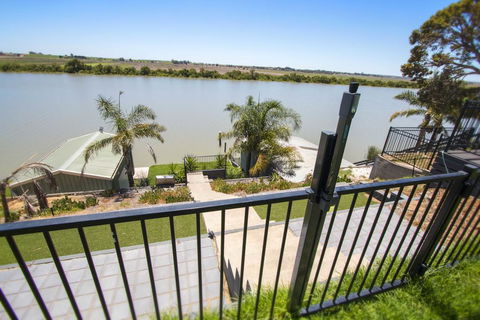 River Life - Accommodation Melbourne 0