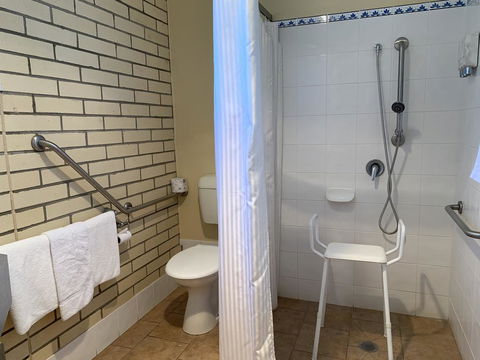 Riverland Motor Inn - Melbourne 4u 1