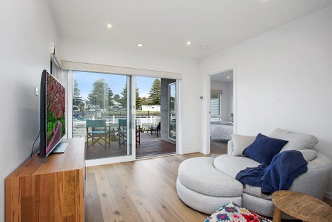 Robertson 6 - Accommodation Melbourne 3