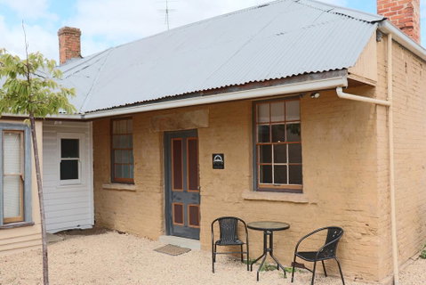 Robinson Cottage - Accommodation Melbourne 2