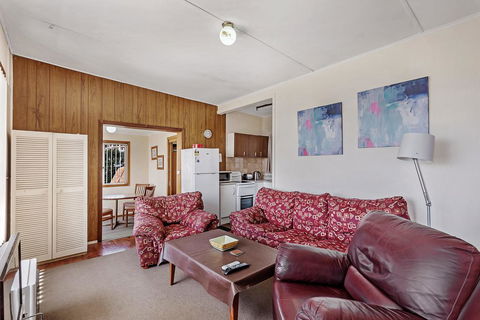 Ronem Cottage, 5 Gloucester Street - Accommodation Melbourne 3