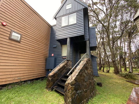 Ropers - Accommodation Melbourne 0