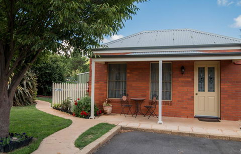 Ross Motel - Accommodation Melbourne 0
