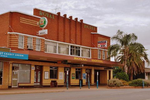Royal Hotel Condobolin - Accommodation Melbourne 0