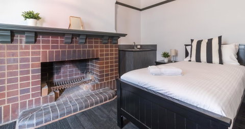 Royal Hotel Ryde - Accommodation Melbourne 2