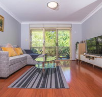 Rustic Hardwood 2 Bedroom Apartment in Randwick - Accommodation Melbourne