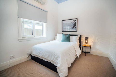 Santorini On Seaview-Beachside Living - Sauna - Wifi - Accommodation Melbourne 3