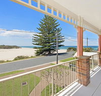 SEASCAPE - An Enticing Lakeside Escape - Accommodation Melbourne