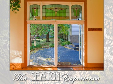 Seaton On Spence - Old World Charm With Modern Living - Accommodation Melbourne 3