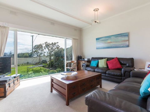 SEAVIEWS MORNINGTON.... - Accommodation Melbourne 0