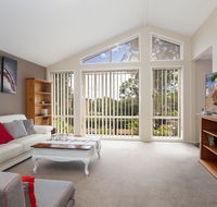 Serenity' 7 Mulloway Place - Peaceful house with air con Netflix  WIFI - Accommodation Melbourne