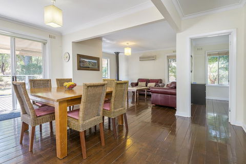 Serenity: Halls Gap - Accommodation Melbourne 3