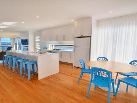 Seven Mile Heaven - Your Coastal Kingdom - Accommodation Melbourne 1