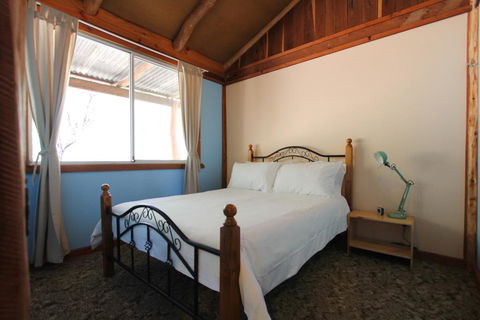 Shady Creek Eco Cabin, Peaceful Country Getaway - Accommodation Melbourne 2