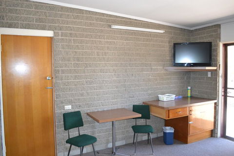 Shamrock Hotel Motel Balranald - Accommodation Melbourne 3