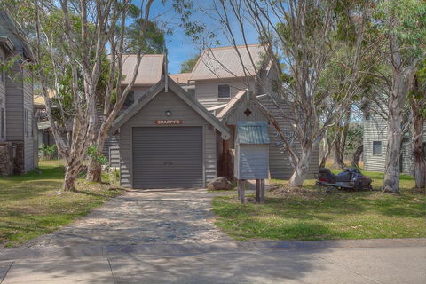 Sharpys Chalet - Accommodation Melbourne 3