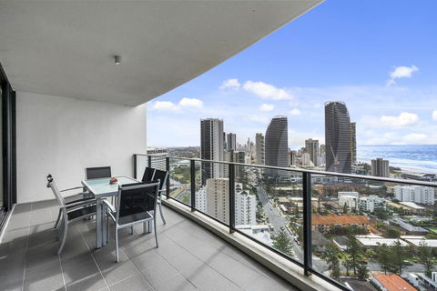 Sierra Grand Broadbeach - GCLR - Accommodation Melbourne 2