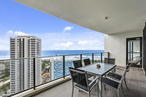 Sierra Grand Broadbeach - GCLR - Accommodation Melbourne 3