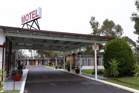 Silver Oaks Motel - Accommodation Melbourne 1