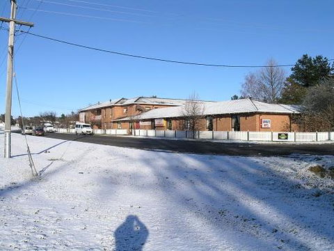 Snowgate Motel + Apartments - Melbourne 4u 0