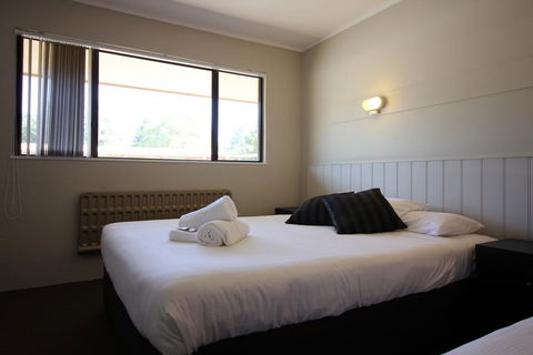 Snowy Mountains Resort And Function Centre - Accommodation Melbourne 2