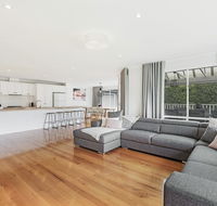 Sorrento Beach Escape