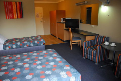 Southend Hotel - Accommodation Melbourne 1