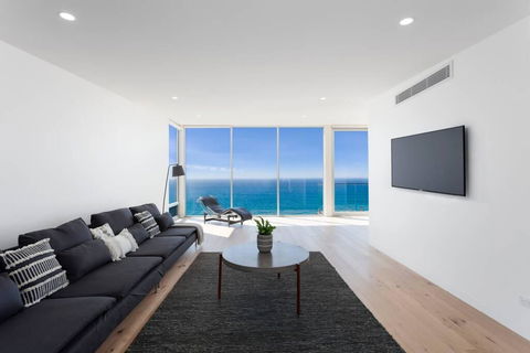Southpoint -Brand New Home, Oceanfront Views - Accommodation Melbourne 0