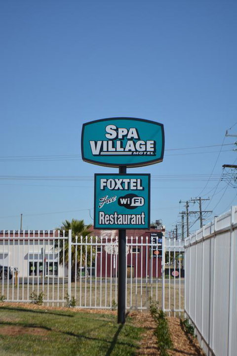 Spa Village Travel Inn - Accommodation Melbourne 3