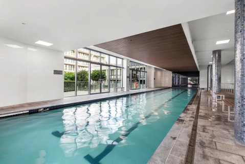 Spacious Luxury 3Br Top Location , WiFi, Gym, Pool - Accommodation Melbourne 1