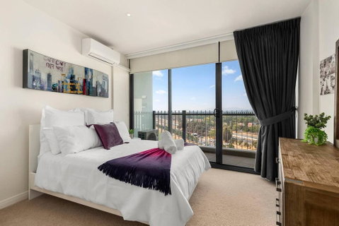 Spacious Luxury 3Br Top Location , WiFi, Gym, Pool - Accommodation Melbourne 3