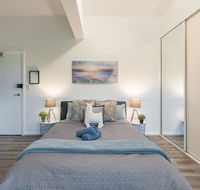 Spacious Studio 2mins to StationShopping Sleeps4 B - Accommodation Melbourne