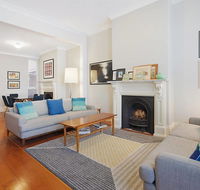 Spacious Victorian With Harbour View Terrace - Accommodation Melbourne