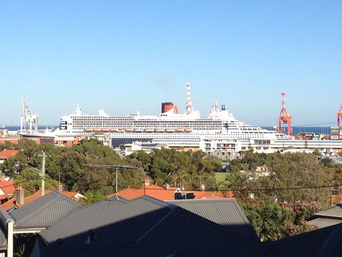 Studio 412 - Ocean And Sunset Views On A Budget - Accommodation Melbourne 1