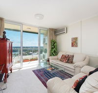 Stunning Harbour View Home - Accommodation Melbourne