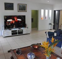 STUNNING MAGNETIC ISLAND HOMEPRIVATE LARGE POOLADULTS ONLY - Accommodation Melbourne