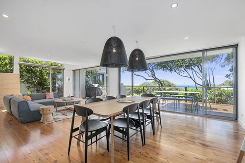Stunning Seaviews, Sunshine Beach - Accommodation Melbourne 2