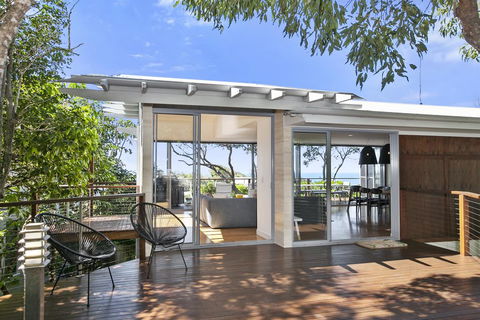 Stunning Seaviews, Sunshine Beach - Accommodation Melbourne 0