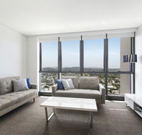 Stunning Views on the 41st Floor - Melbourne 4u